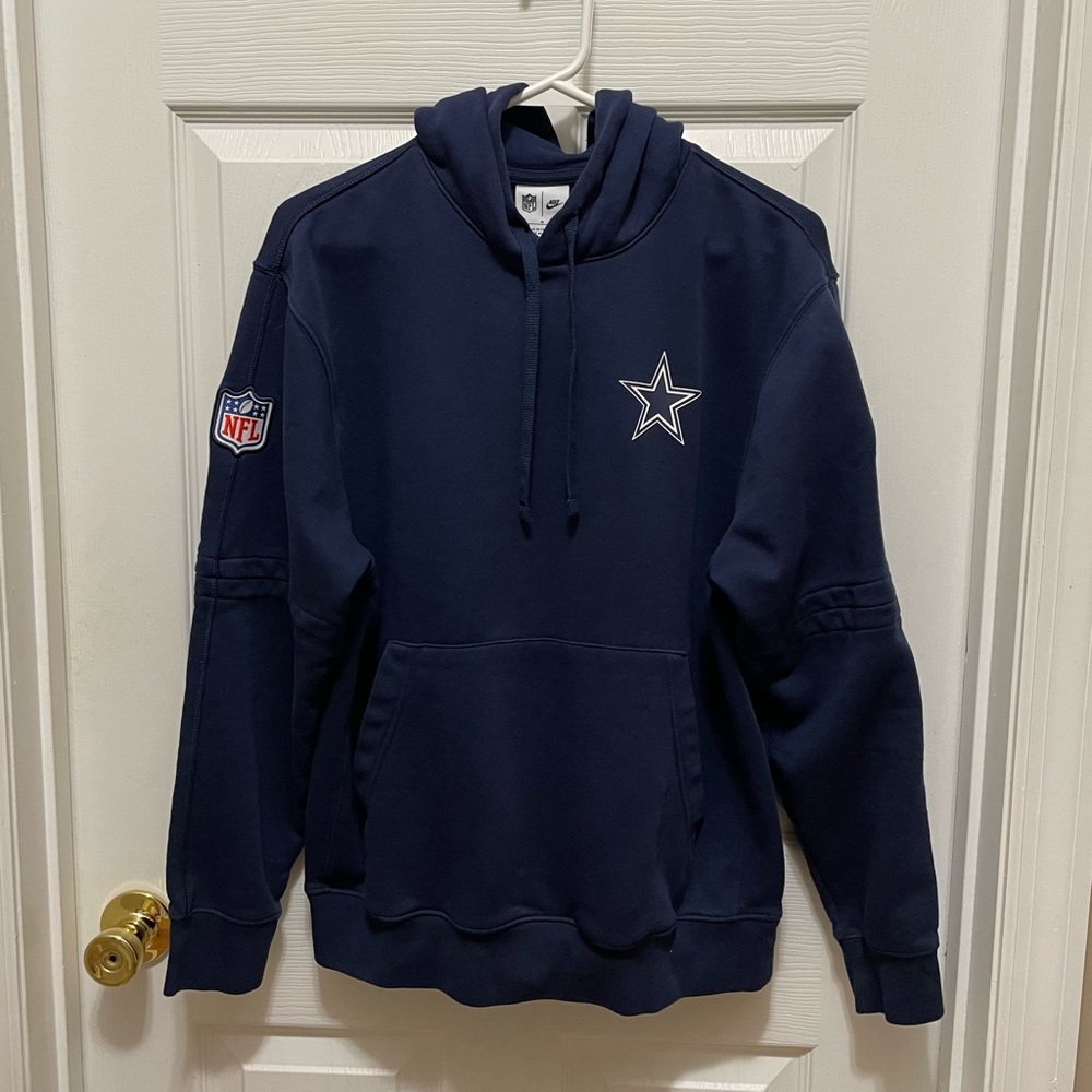 Authentic Nike NFL Dallas Cowboys Hoodie, size M. I very good condition